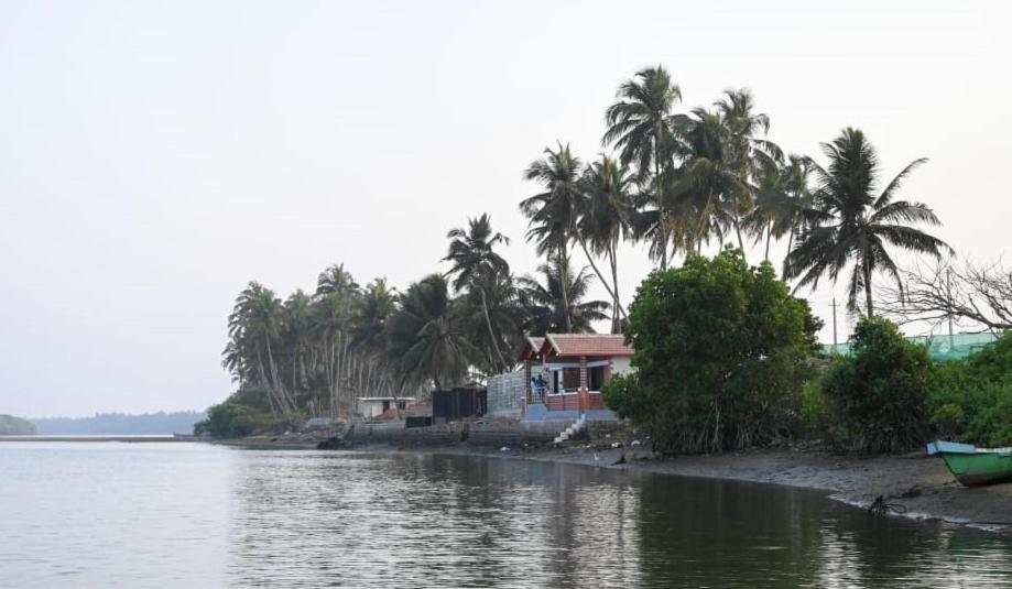 Reunion Ocean Tides Hotel Udupi Exterior foto