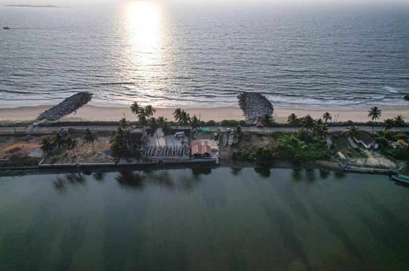 Reunion Ocean Tides Hotel Udupi Exterior foto