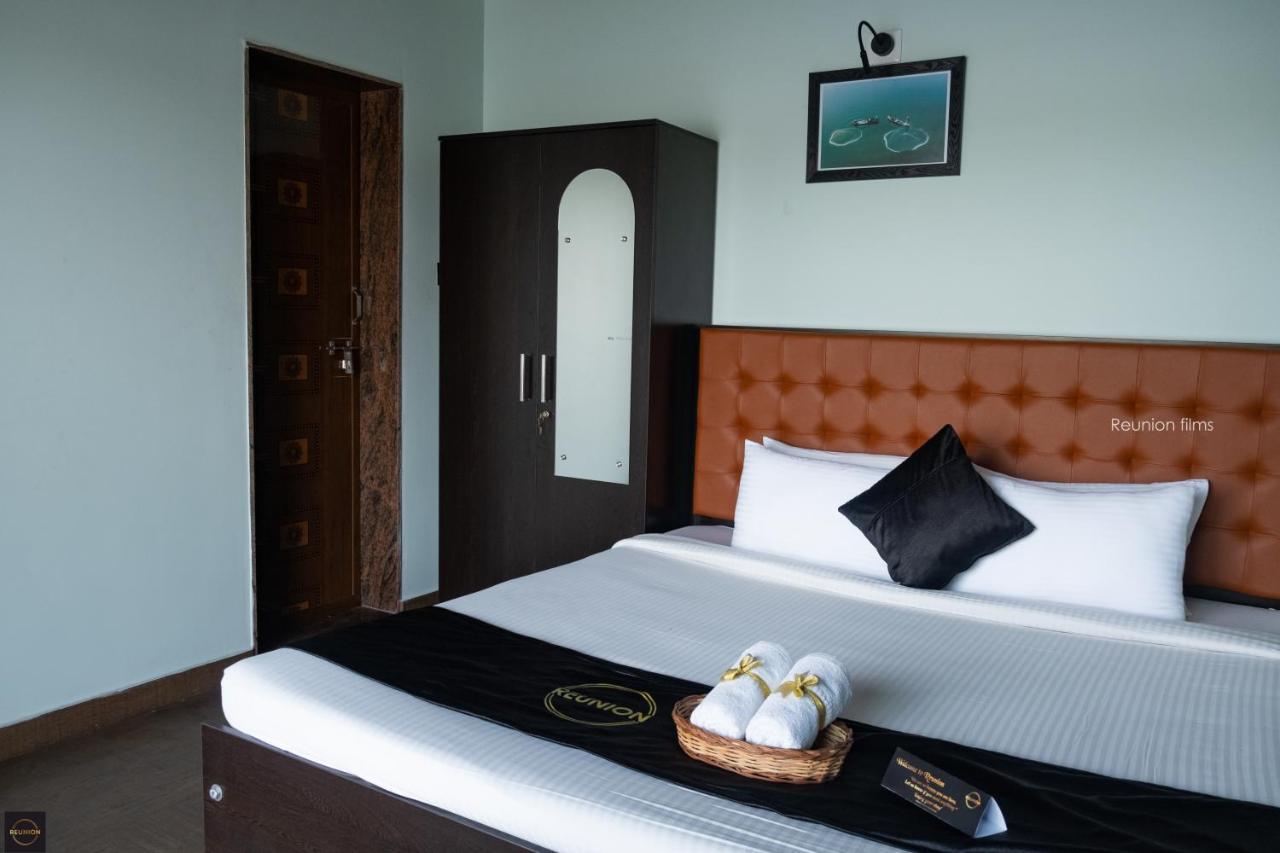 Reunion Ocean Tides Hotel Udupi Exterior foto
