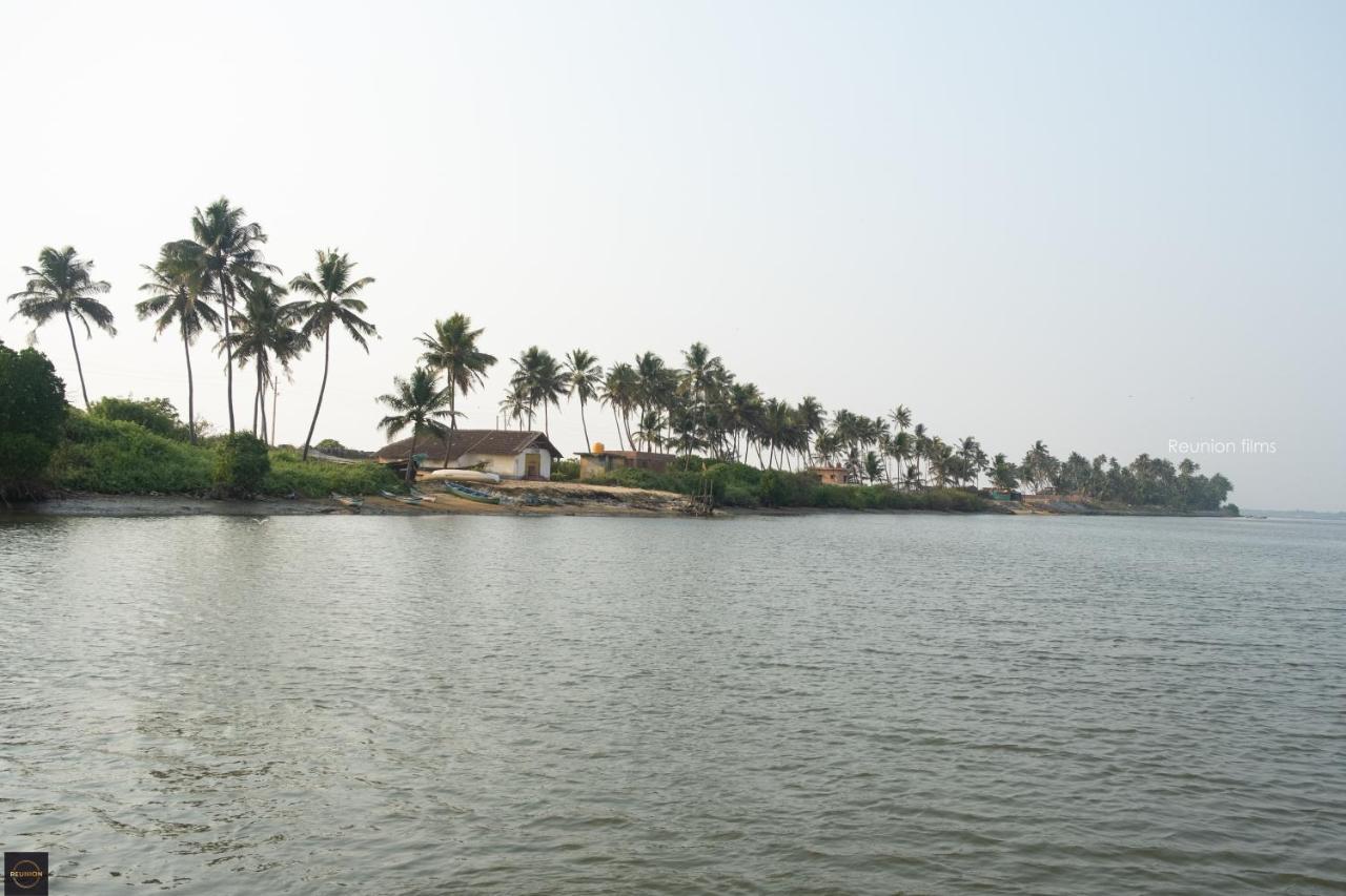 Reunion Ocean Tides Hotel Udupi Exterior foto