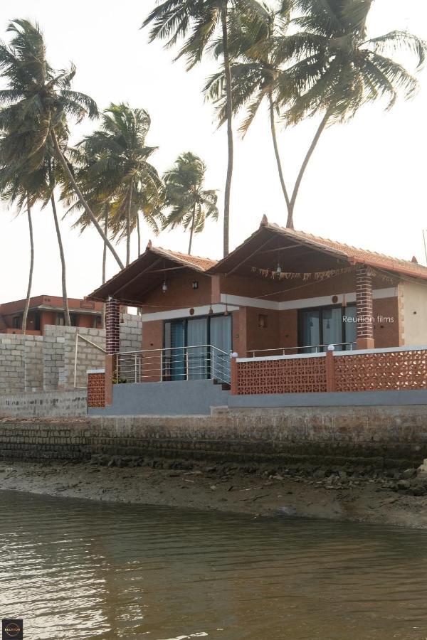 Reunion Ocean Tides Hotel Udupi Exterior foto