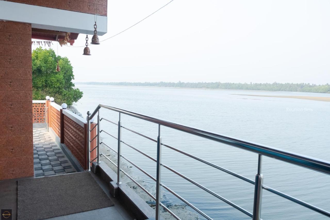 Reunion Ocean Tides Hotel Udupi Exterior foto