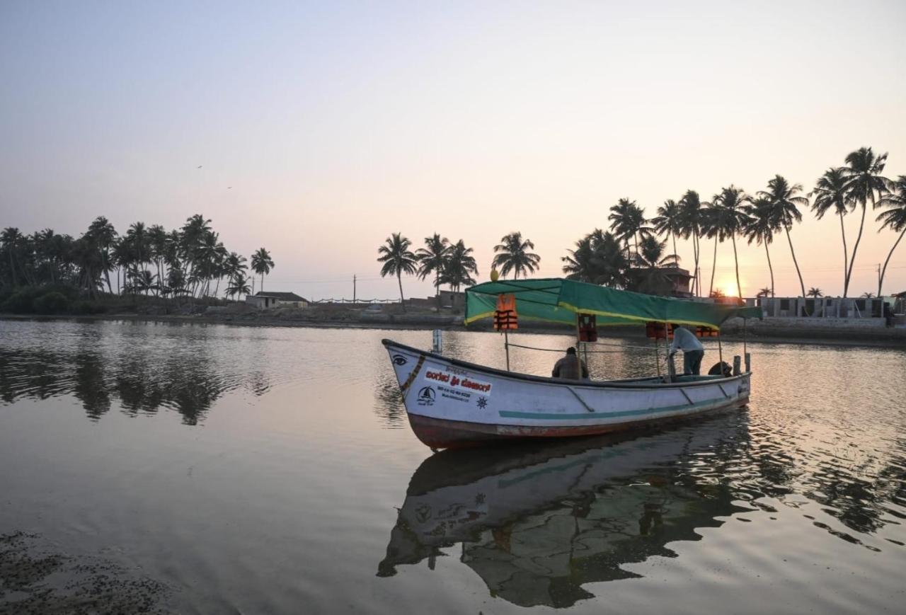 Reunion Ocean Tides Hotel Udupi Exterior foto